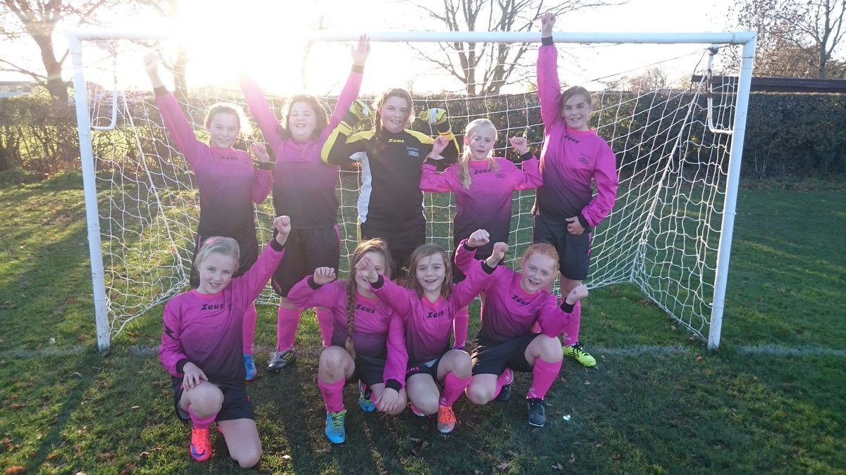 DeePointPrimary's tweet photo. Amazing performance from the Dee Point girls team...runners up and a bit of silverware #girlywhirly @CSFAPrimaries https://t.co/Mro4Sbrxat