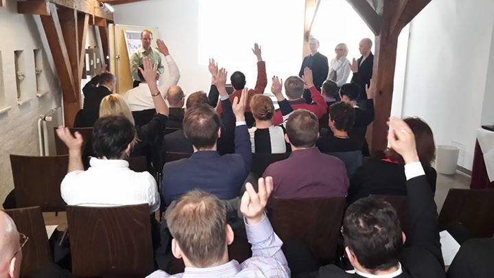 WJPotsdam's tweet photo. #WJPotsdam - Wahl des Vorstandes 2016. Herzlichen Glückwunsch https://t.co/gtHXZCQCaW