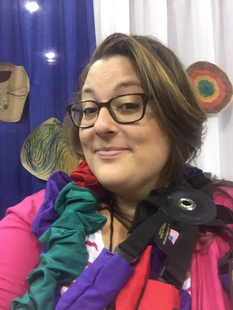 MTMarketplace's tweet photo. Did you know that @BearPawCreek is hangin' with the #MTTribe? Come snap a selfie with Janet's Connect-a-Band! https://t.co/5eZz4TwRvH