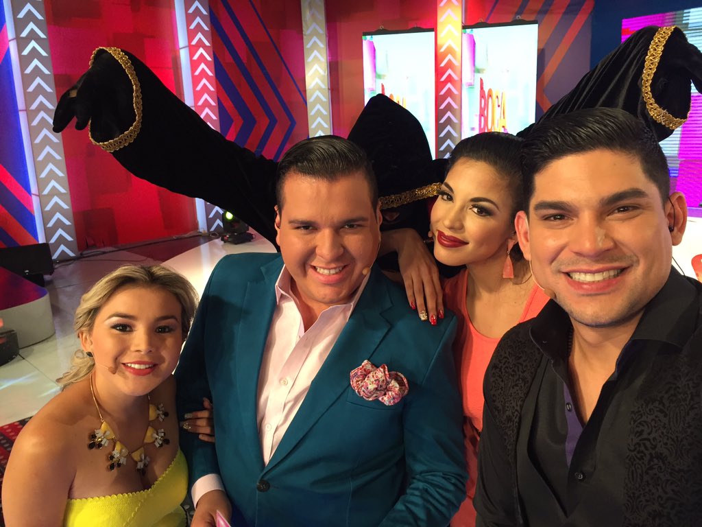 TCNautas's tweet photo. ¡Demuéstranos que estás viendo @DeBocaEnBocaTC!

Da RT a la foto y únete a #DBEBesUnExito. ¡Tenemos premios para ti! https://t.co/QKUXbexi7P