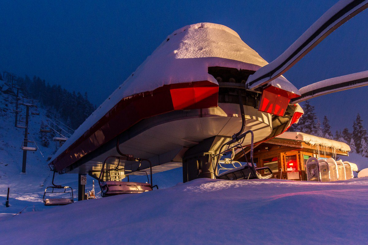 Snow is piling up everywhere, plus more coming!  Opening Day details: bit.ly/1RRwwh0 #WBGoBeyond