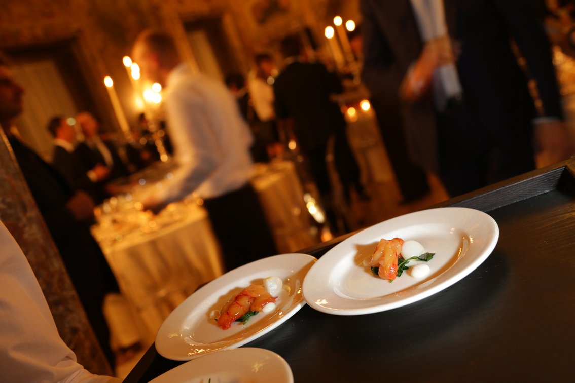 Menu Di Natale Cracco.Turismoitalianews It On Twitter Turismo Lo Chef Carlo Cracco Firma I Menu Di Natale E Capodanno Per Navi Di Msc Crociere Https T Co Dp8qt68sa2 Https T Co Vtcta2klox