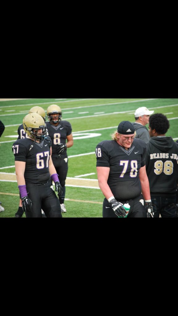 jackbroeker67's tweet photo. Happy birthday Q!!! Hope it's a good one! Miss ya bro! #DYMTC #TMD #Swaggert @Q_Oseland78 https://t.co/GbneGMiau0