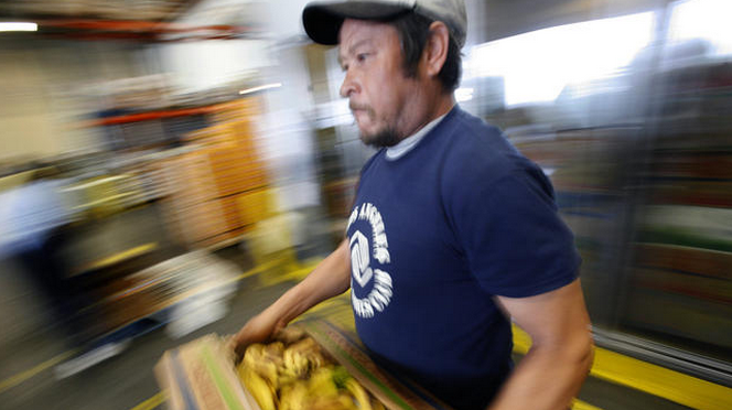 latimes's tweet image. Help the needy this holiday season by making a food/monetary donation to these local groups lat.ms/1Qmn5sr