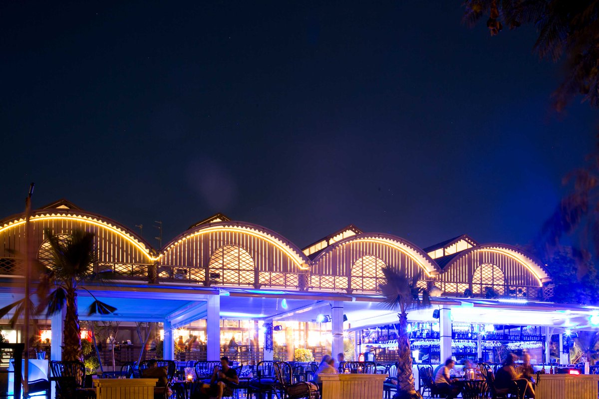 mldelbarranco's tweet photo. Buenísimas noches desde @SojoSevilla #barranqueando #vivesojo #nochesdemercado #felizviernes https://t.co/I9VsBXTiml