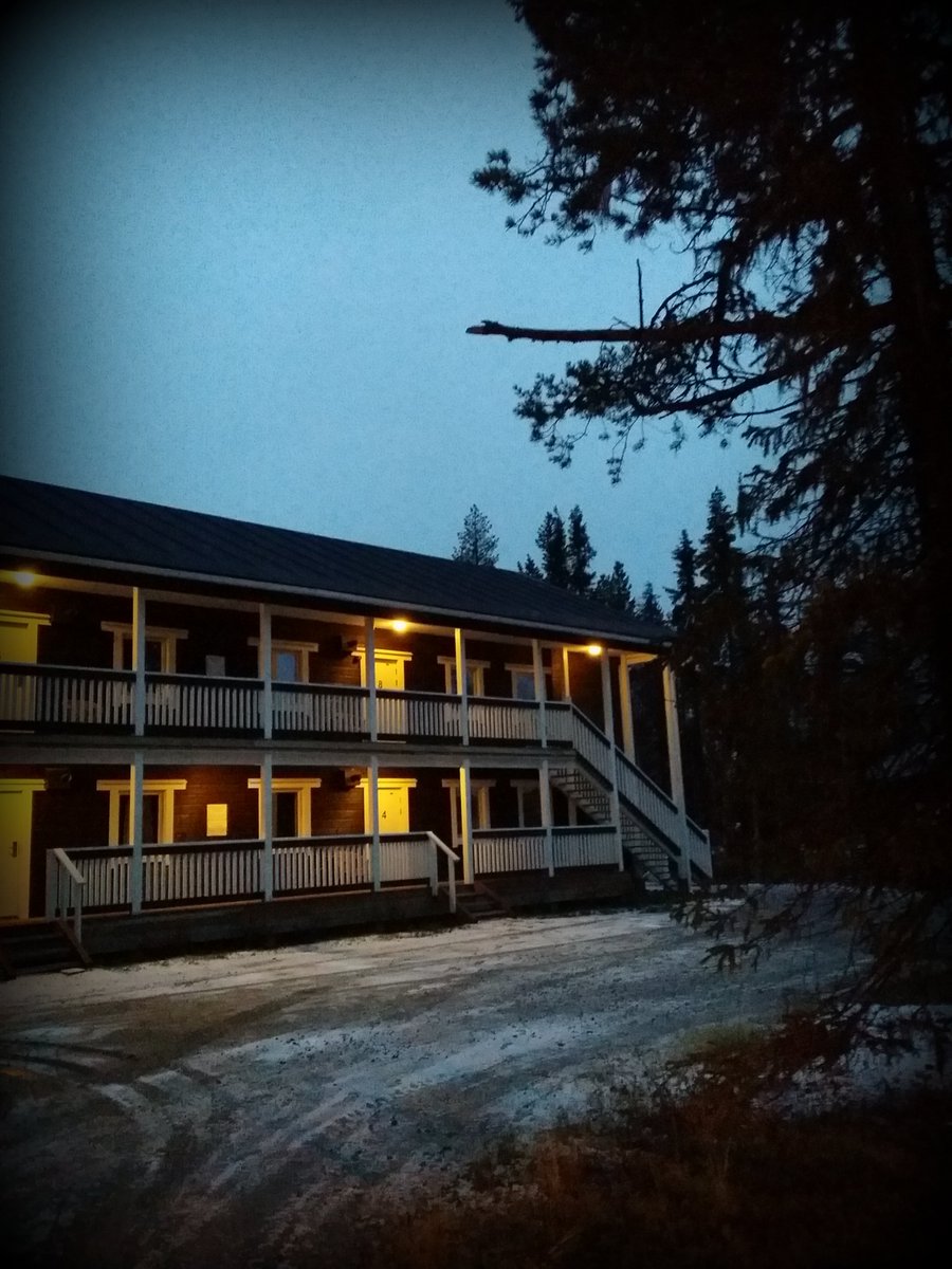 AnnKatFin's tweet photo. Kahtiajakautunut mielipide Hostelli Hullu Porosta:
https://t.co/9M3dxSYqdE #Hostelli #HulluPoro #Levi @HIFinland https://t.co/fzXDZpDwAo