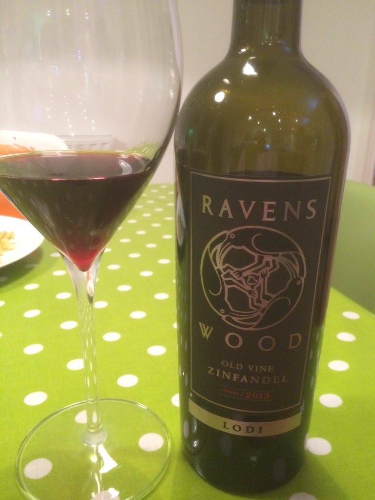matt_lindon's tweet photo. Wine o'clock Friday - Old Vine Zinfandel from @TheWineSociety It's top notch! https://t.co/uITiRSMYFt