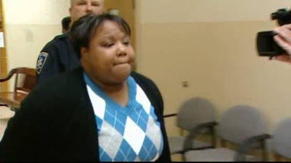 ABC7NY's tweet photo. Long Island mom sentenced to 12 years in death of disabled 8-year-old daughter https://t.co/42NQsRc4Cm https://t.co/q2vtB7vIYb