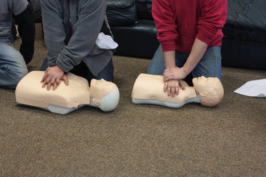 Tell your MP that first aid must be compulsory in all secondary schools rcn.org.uk/newsevents/new…