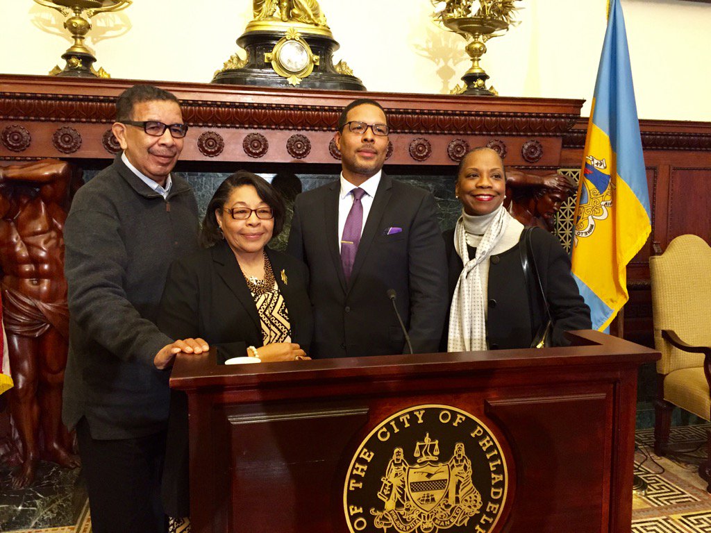 newskag's tweet photo. Incoming Phila. chief education officer, current #phled principal @odhackney3 with proud parents &amp; aunt. https://t.co/Erln3RFrBm