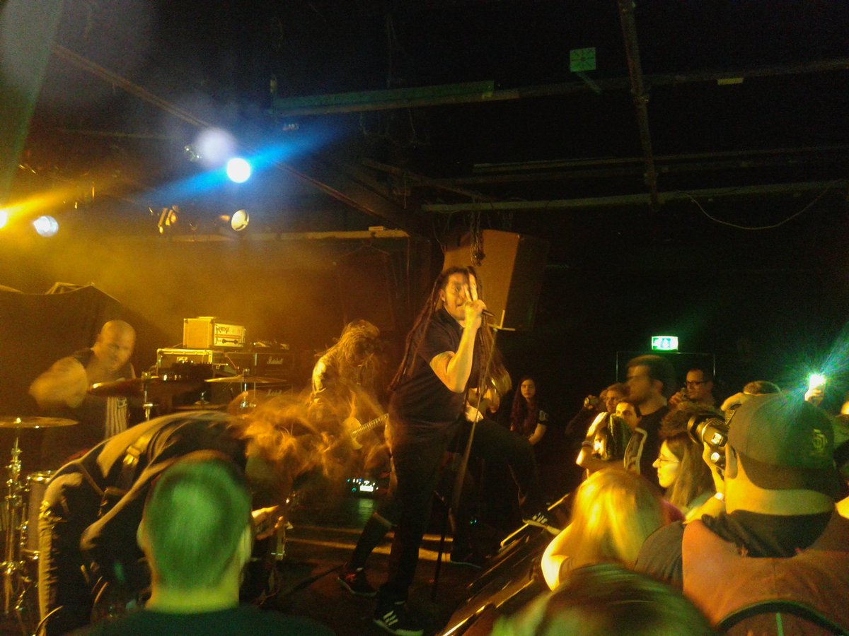 077Partyman's tweet photo. Second band heating the place up for @FOZZYROCK are @nonpoint. Awesome vibes! #CinderBlockParty https://t.co/UA1xQ7zy3f