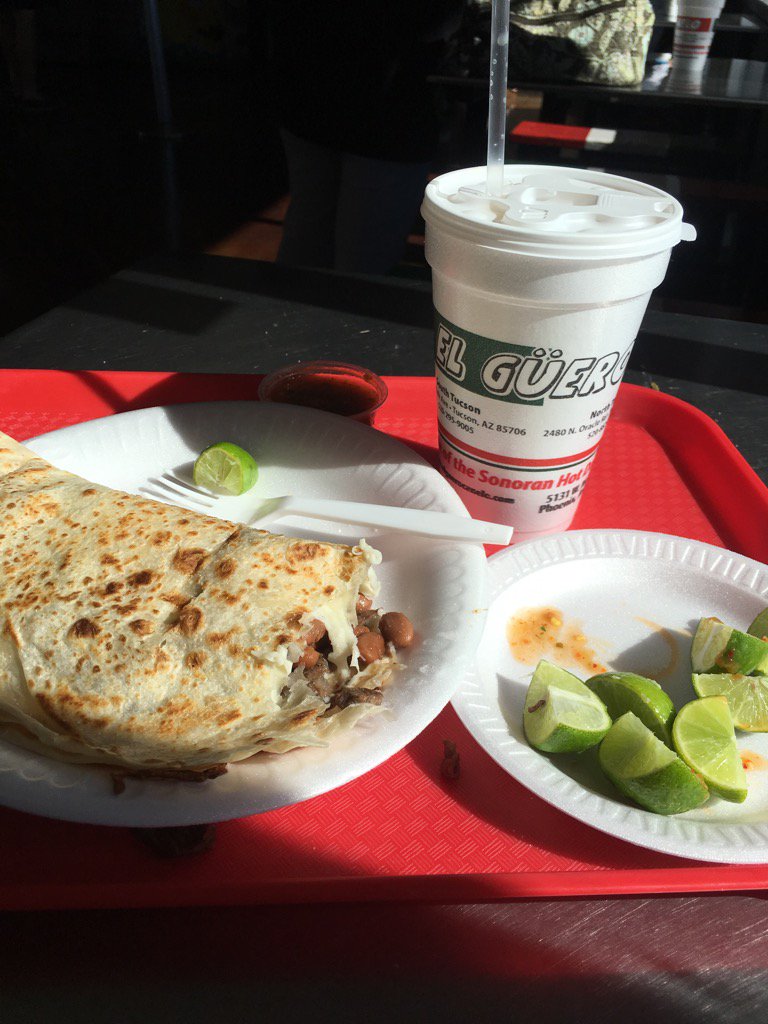 Romox9's tweet photo. Eating alone is OK when it's at El Guero Canelo  🙌🏼 https://t.co/F7ccFM5q6R