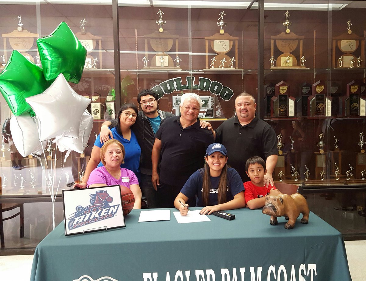 Coach_Joel_Vega's tweet photo. Congrats to BSFL 2016 @CelineLynnette3 Signed Sealed and Delivered #UCSA #Pacers #BSFLPROUD #FPCStrong https://t.co/xtcYB1wpgy