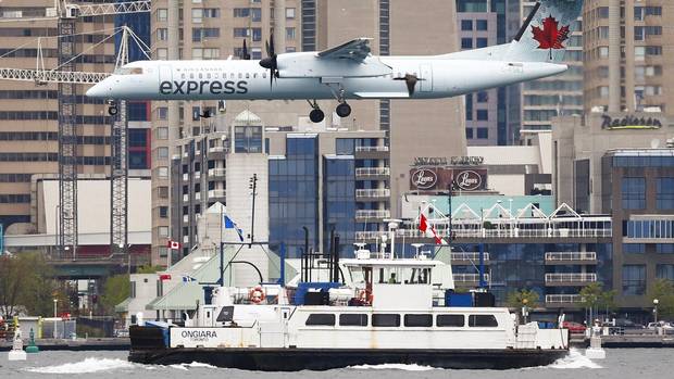 Liberals have jumped the gun by shutting down Toronto airport jets debate: <a href="/marcusbgee/">Marcus Gee</a>  trib.al/kRXzvll
