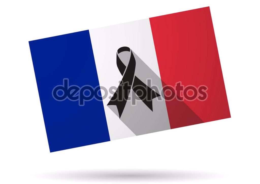 F7Sevilla's tweet photo. Consternados mostramos nuestro pesar y nuestras condolencias hacia el pueblo francés. #JeSuisParis https://t.co/JRasjVd49d