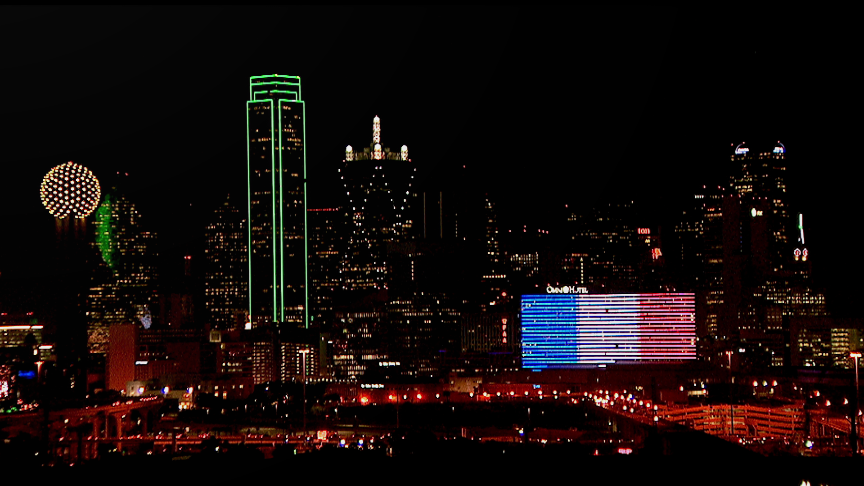 Des monuments du monde entier ont été illuminés en bleu-blanc-rouge en soutien à la France CTu1GUVUAAAWJ6c