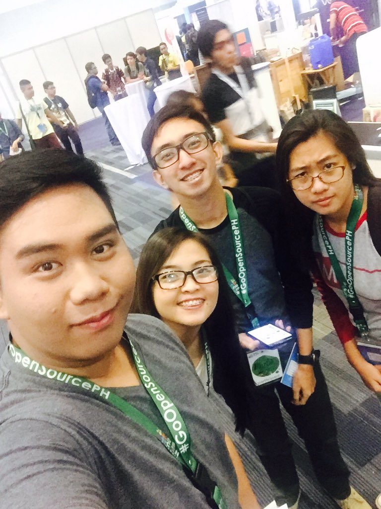omargoooodness's tweet image. Early birds! 😍 thanks for the sandwhich @DevConPH ❤️ #DevConSummit2015 #GoOpenSourcePH