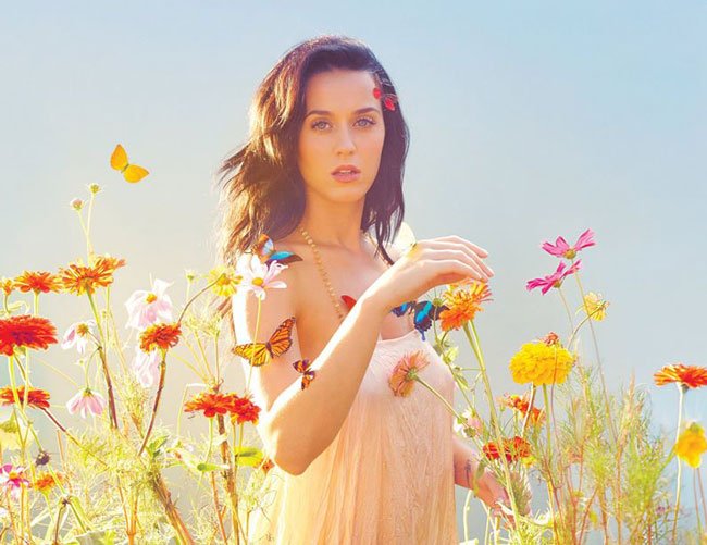 'Katy Perry atau Taylor Swift yang punya penghasilan tertinggi 2015?
Simak ceritanya di bit.ly/20yOH0Z