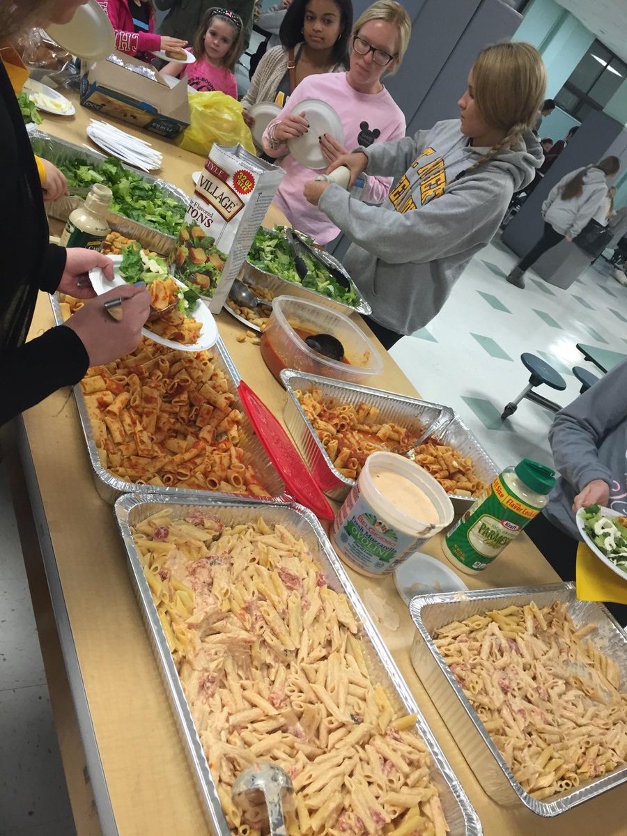 St. Hubert Cheer tweet media