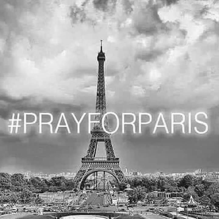 LauraLouNic's tweet photo. #PrayForParis https://t.co/xFpWplrhmA
