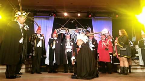 dolbotters's tweet photo. #Doldorp is een #grootvorst rijker. Andrรฉ Hueting gefeliciteerd met deze titel. #carnaval #westervoort https://t.co/SlFW2XUjQ5