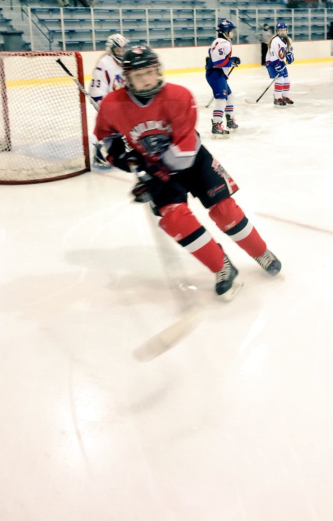 aheadrick75's tweet photo. Game 2 for Mya & the SSM PeeWee Wildcats vs Chicago #letsgosoo #2015BaurerInvite https://t.co/zFb302KtfO