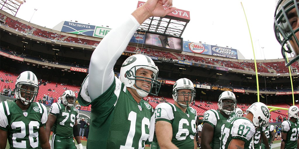 nyjets's tweet image. Happy birthday, Vinny.