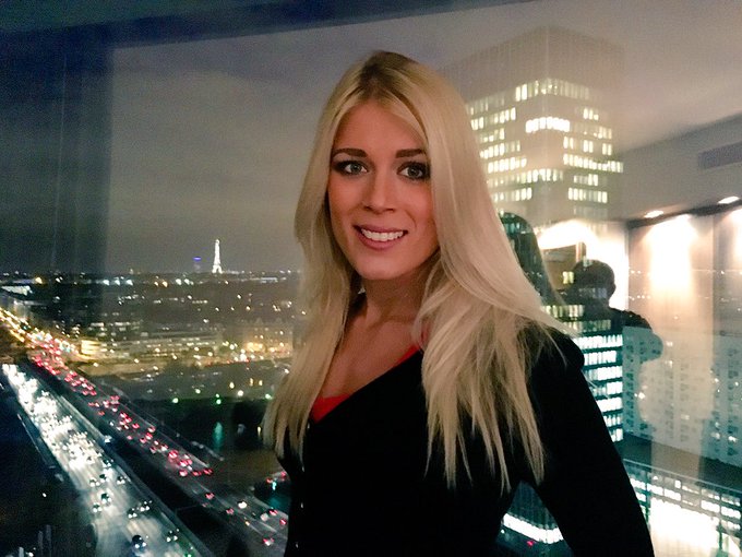 Bonsoir mademoiselle Paris!💋😽😉 https://t.co/u1cLRTDKUK