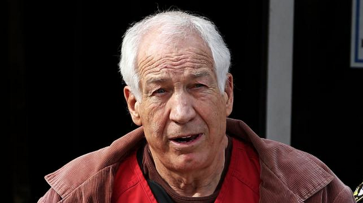 latimes's tweet image. Jerry Sandusky is getting his pension back. Court unanimously orders restoration: lat.ms/1PGmbWc