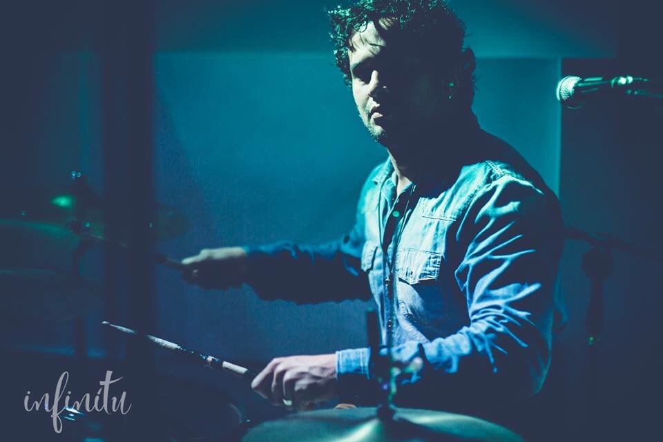 Nosso Batera <a href="/SamuelJo42/">Samuel Essi</a> em ação na Assembleia de Deus em Palmas-TO!