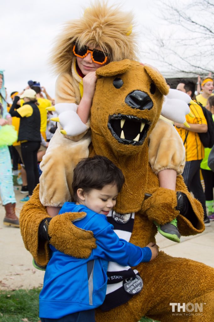 THON's tweet photo. Happy #WorldKindnessDay! What act of kindness will you do today #FTK? https://t.co/QfieirG136