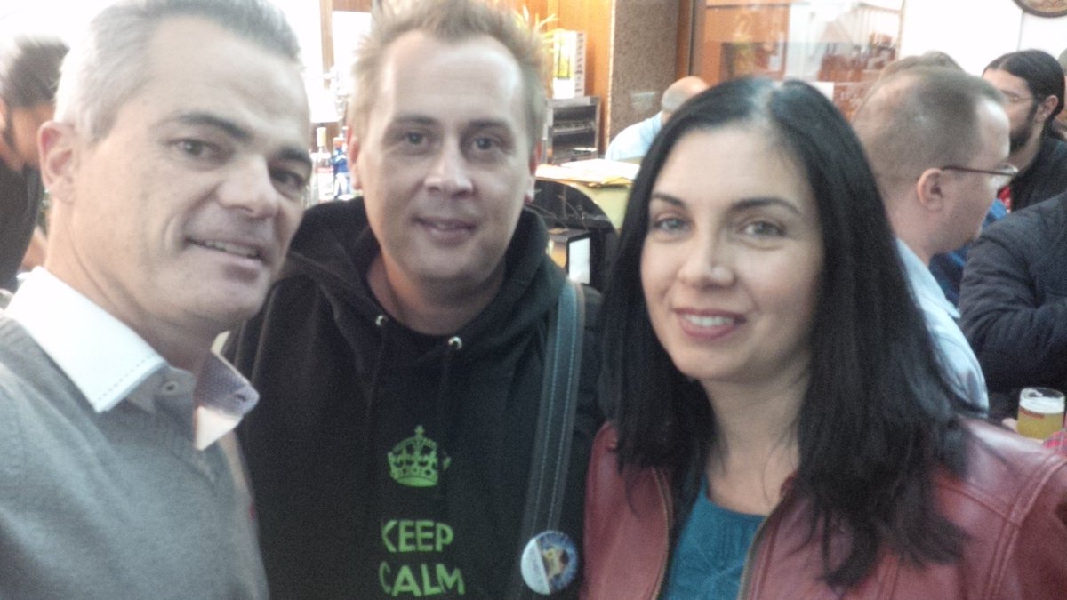 JFS_1969's tweet photo. Momento #fun4Beer, por fin!!!!!!
Un lujo compartirla con @tecnoiuris_es (también por fin!!) #HoneyCon https://t.co/ea3a5940XR