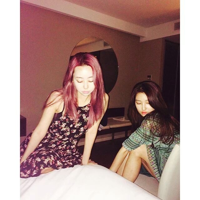 Real4M_Hyunah's tweet photo. 예뻐🙈 https://t.co/fatpS5N0SP