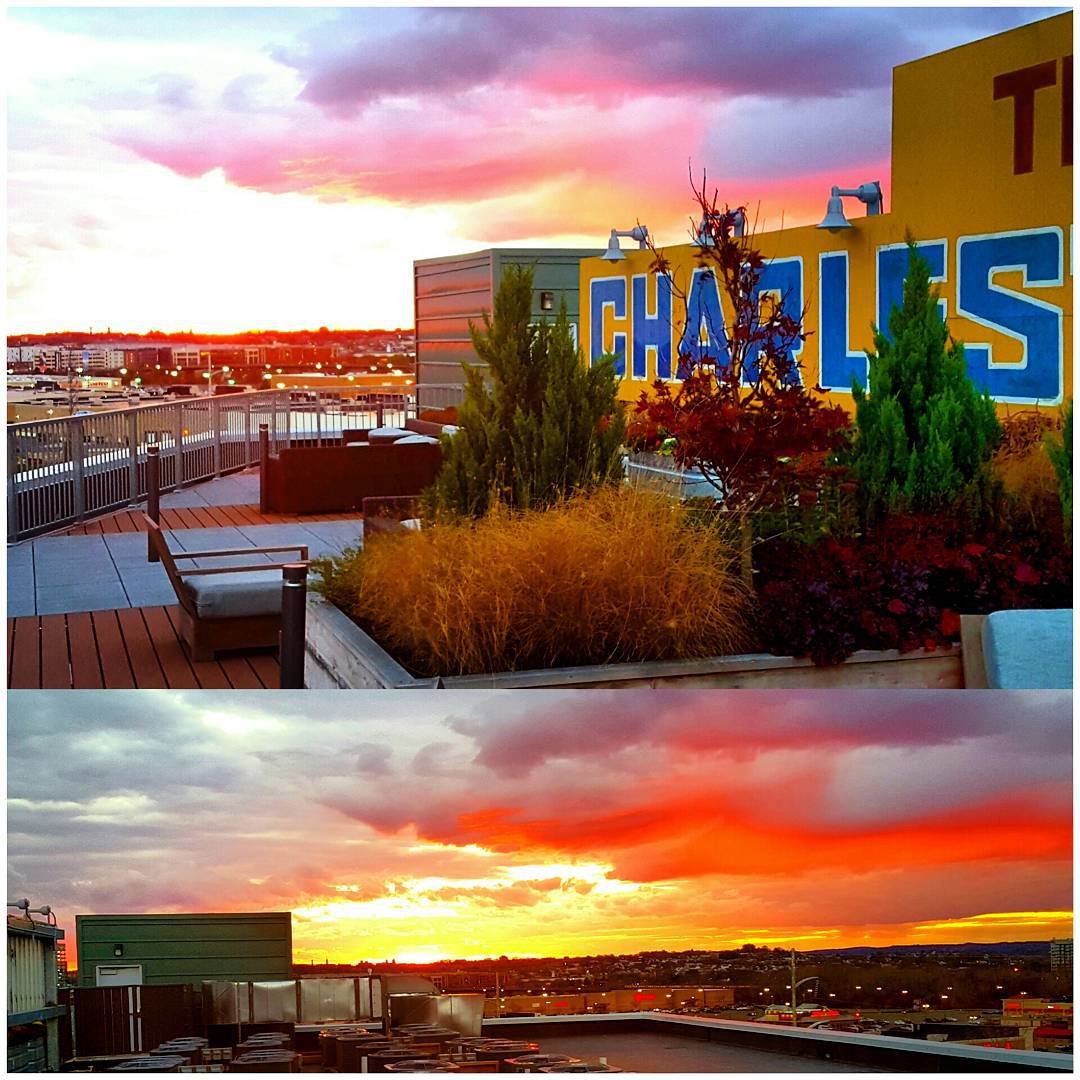 TheBatchYard's tweet photo. Dont ever miss a sunset- See it from our famous roofdeck. Every night. #lovewhereyoulive #batchyard #bozzutoboston https://t.co/yhwnuX4bcH