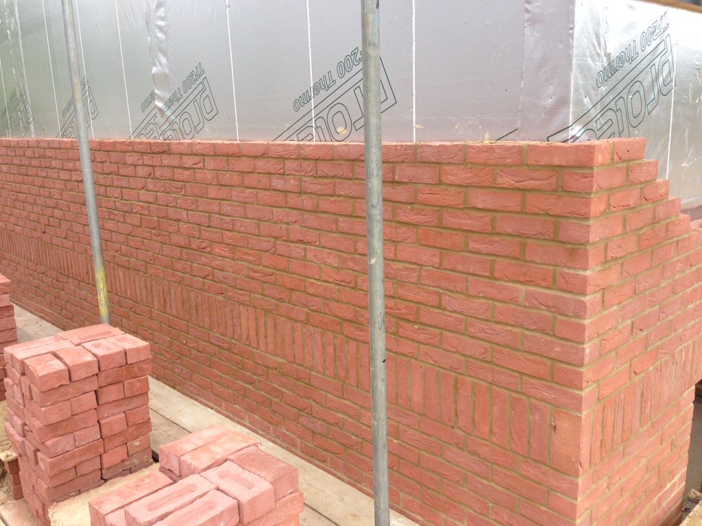 selectbrickwork's tweet image. Brighton Road, Coulsdon.