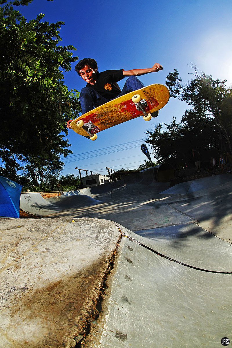 urbeskate's tweet photo. Uno de los patinadores con más promesa sencillo y sin complicaciones Yael Pratz patinando en #shorecamp https://t.co/YfFYhwQ0gy