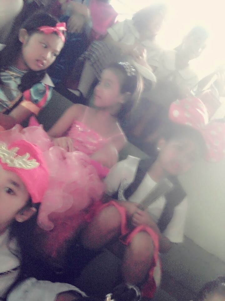 ShainMalaca02's tweet photo. With Rina Geday Ganda HeHeHe :D :D ♥♥ https://t.co/dQvjyTqtmP
