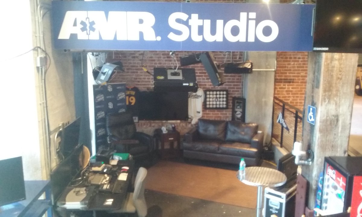 juanlargo322's tweet image. @jesseagler @SETHfoster The #AMRStudio just DMd me... said &quot;It&apos;s about time&quot; #PadresSH