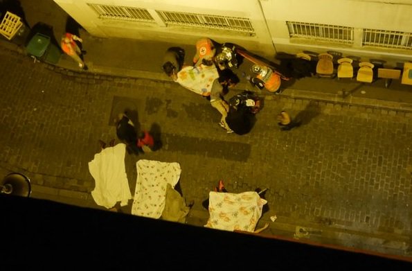 #BreakingNews- As many as 40 dead in 4 locations, up to 100 hostages in #Paris concert hall  bit.ly/1SqiMtJ?utm_me… https://t.co/Pdo6om3BGY