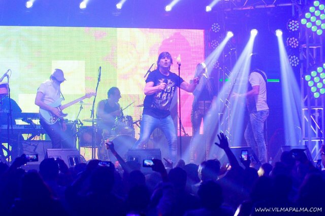VilmaPalma's tweet photo. Se Fue el Primer Show!!! Muchas Gracias #ThePalace Explotoooo!!!! https://t.co/aBXSR9uuTI
