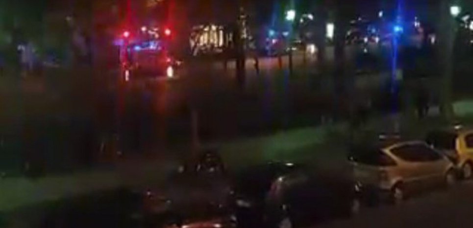 Le_NouvelObs's tweet photo. #Fullisade #Paris : toutes les dernières informations > https://t.co/S32ErglGyR - https://t.co/izyXkXnxWA