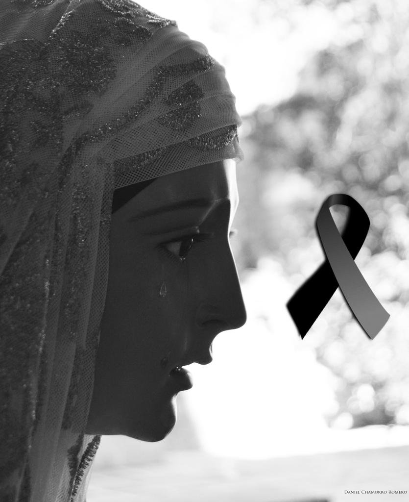 Rogamos oración por los asesinados en el atentado en Francia ocurrido hace unos minutos. #PrayForParis