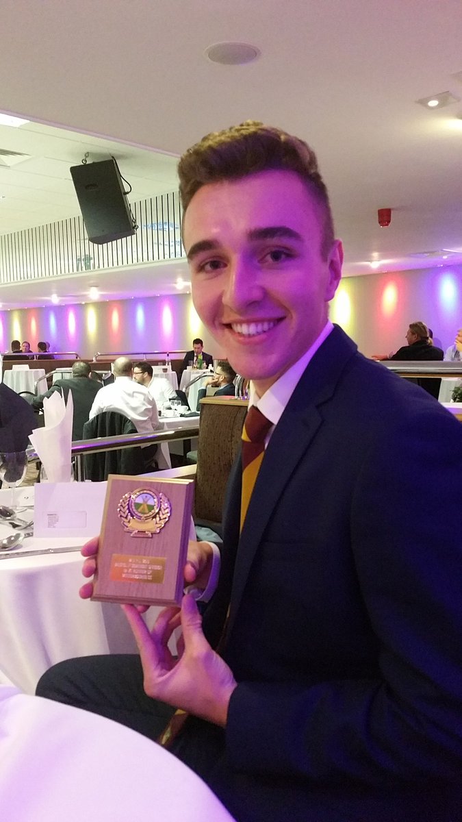 WbourneCC's tweet photo. Runners up trophy duly collected #geoff https://t.co/Ydozy7iwdr