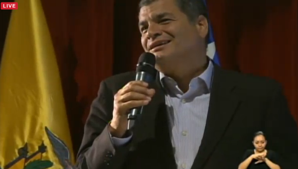 ElCiudadano_ec's tweet photo. Interviene Presidente @MashiRafael en #FILQuito2015 desde la Casa de la Cultura #Quito https://t.co/rUW9AnZP8U