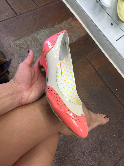 My inner granny says yes. https://t.co/JSP0vE2UvK<a href="/tag/mvsales"class="tags"><span>#mvsales</span></a>