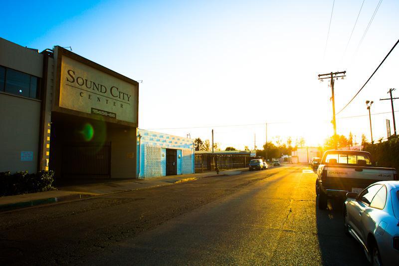 Back in Black Cat adoptions here in Van Nuys tomorrow noon -- kitties, food, boutique <a href="/KittenRescue/">Kitten Rescue</a> \m/