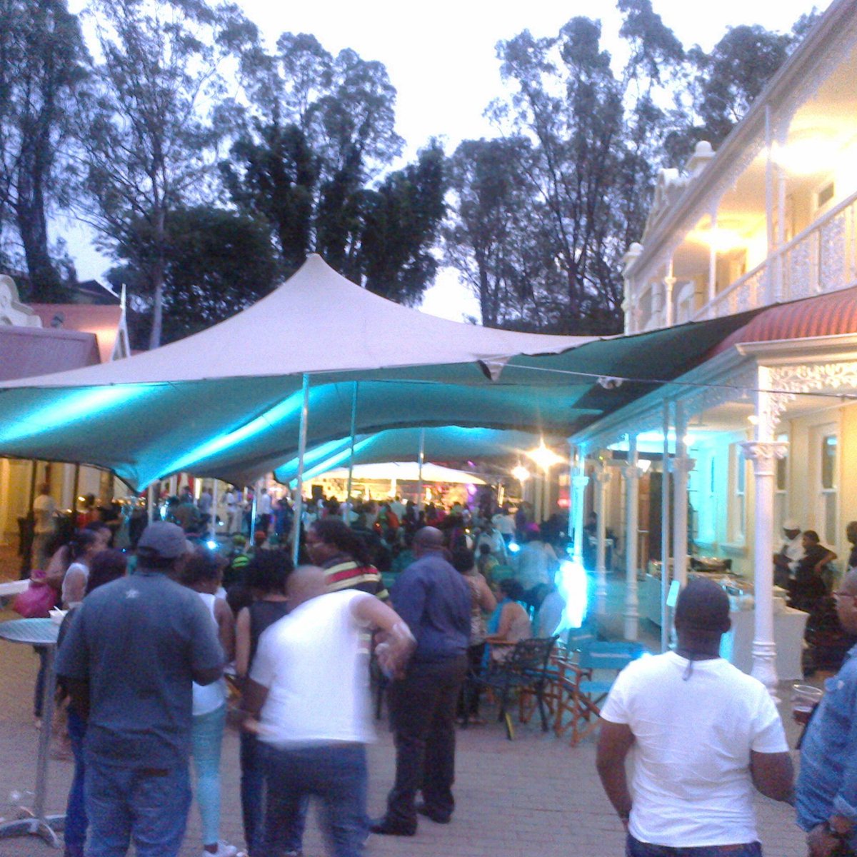 MkFrans's tweet photo. #streetparty@GoldReefCity https://t.co/ZXhsy51BYa