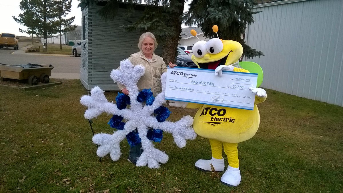 ATCOElectric's tweet photo. Donation illuminates #BigValley Christmas spirit &amp; environmental commitment. @StettlerCounty https://t.co/yX1CoaLDRO https://t.co/S9IYVXLQus