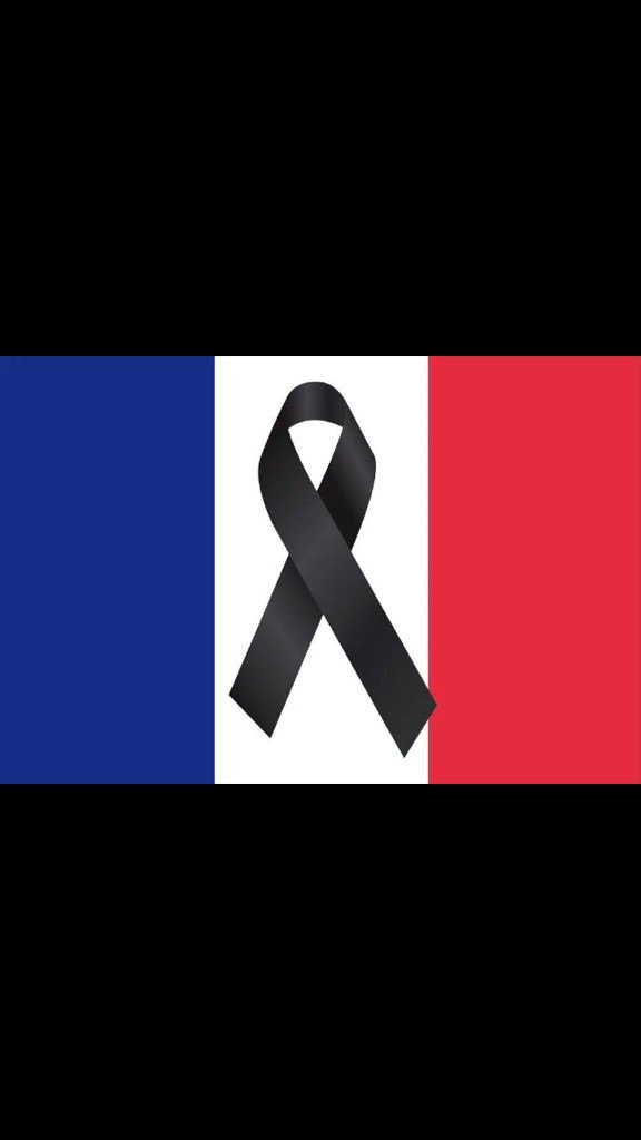 Fuentes_Manel's tweet photo. Pray for Paris. https://t.co/YPQoTsqxSd