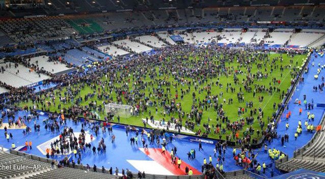 7NewsAustralia's tweet photo. Video of moment of explosion at Stade de France during Paris attacks: 
https://t.co/jg5uIo0AeX
#fusillade #7News https://t.co/cQUrE3msz3